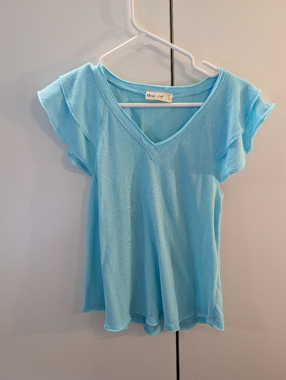 New In Woman's Small Light Blue V‑Neck Flutter Sleeve Women’s Top
